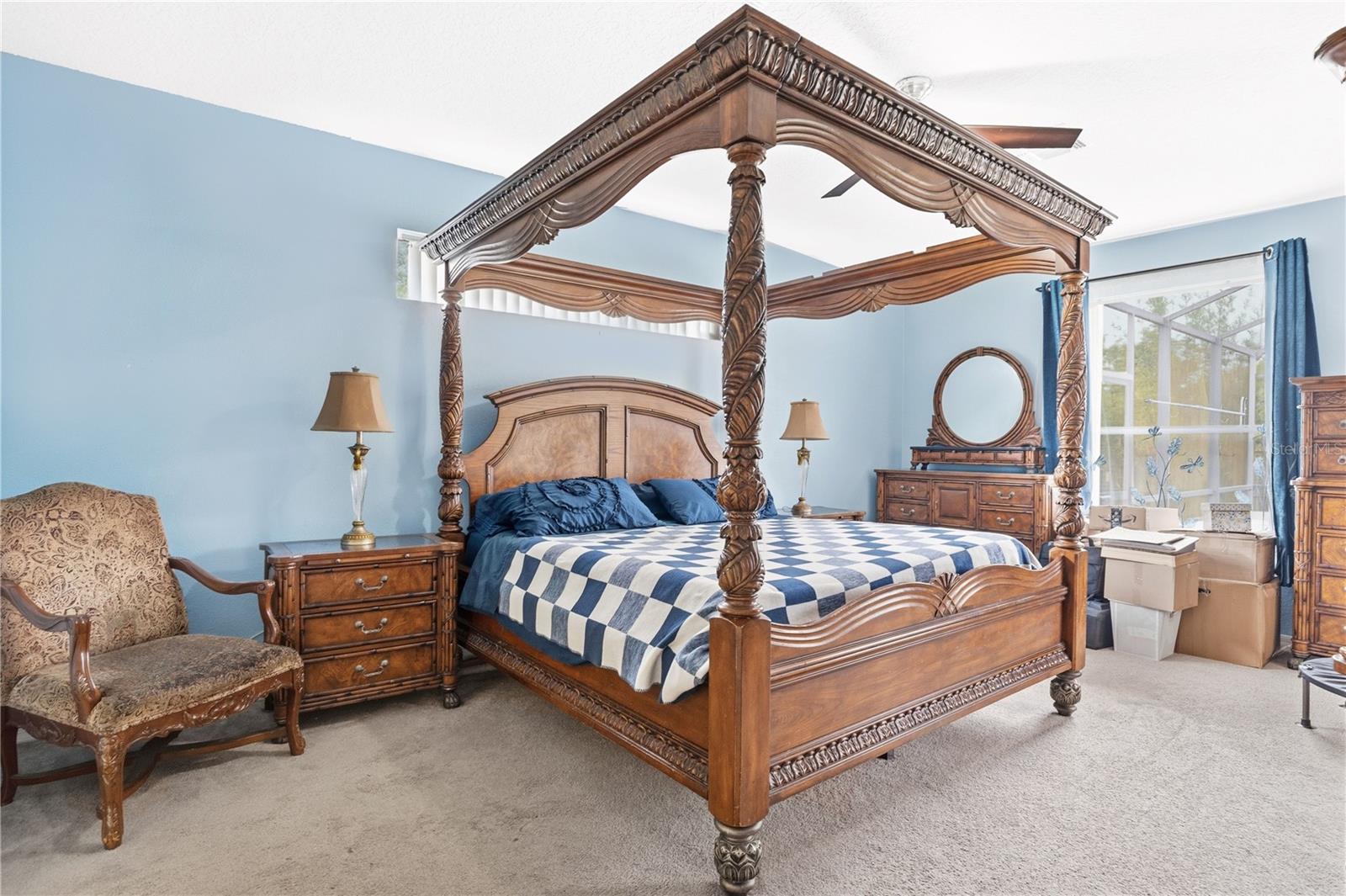 Image 16 of 32 For 860 Hart Avenue