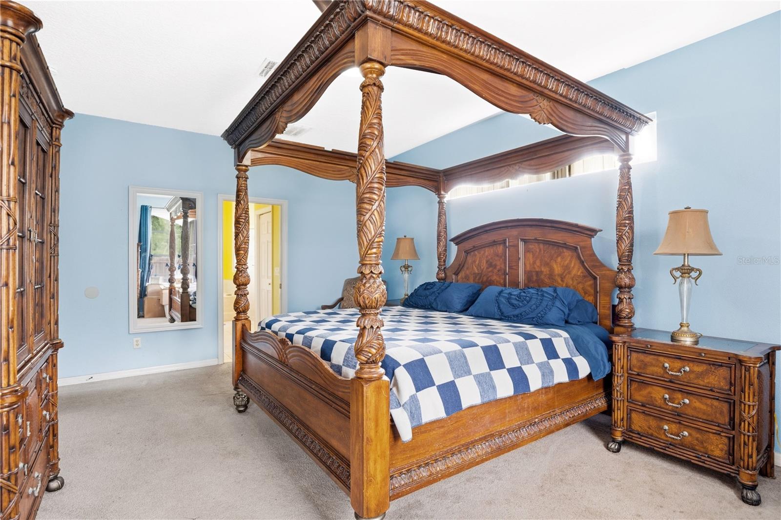 Image 17 of 32 For 860 Hart Avenue