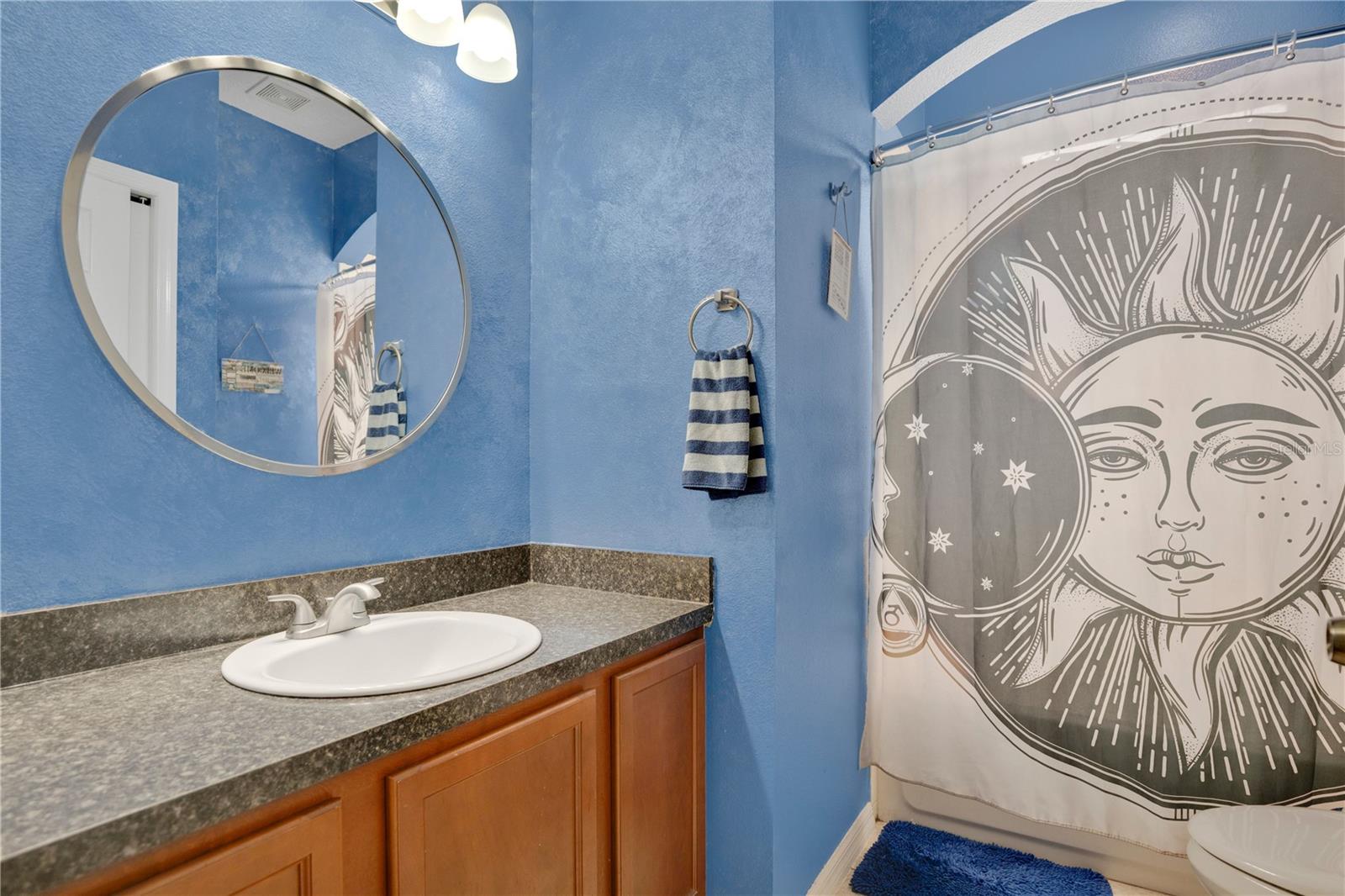 Image 21 of 32 For 860 Hart Avenue