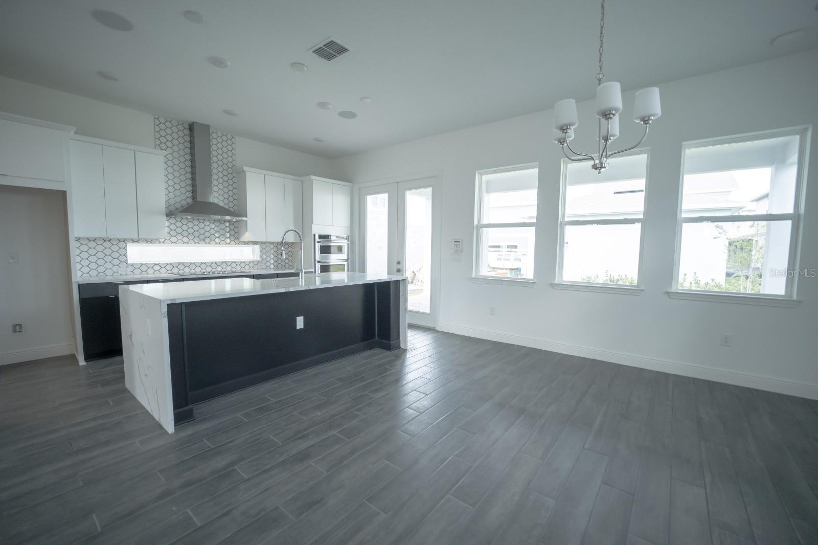 Image 10 of 65 For 9856 Sharpless Alley