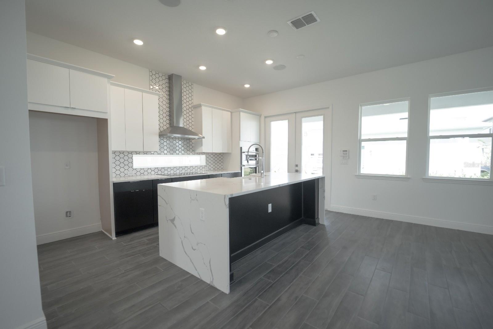 Image 13 of 65 For 9856 Sharpless Alley