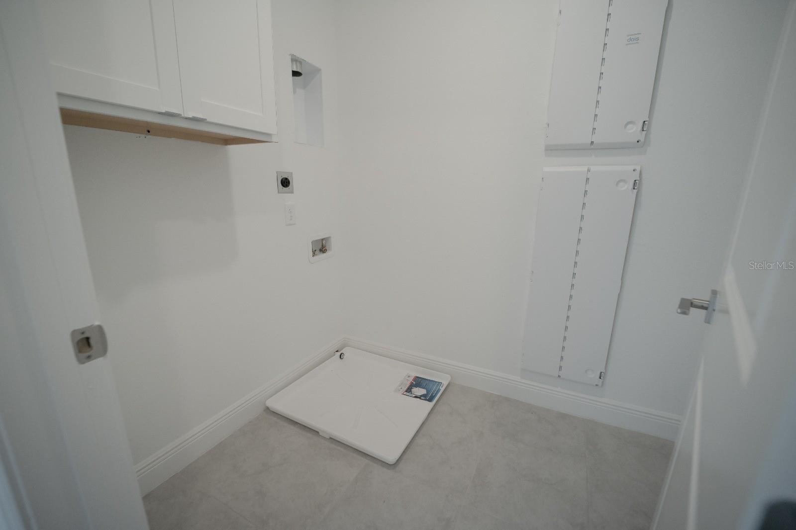 Image 36 of 65 For 9856 Sharpless Alley