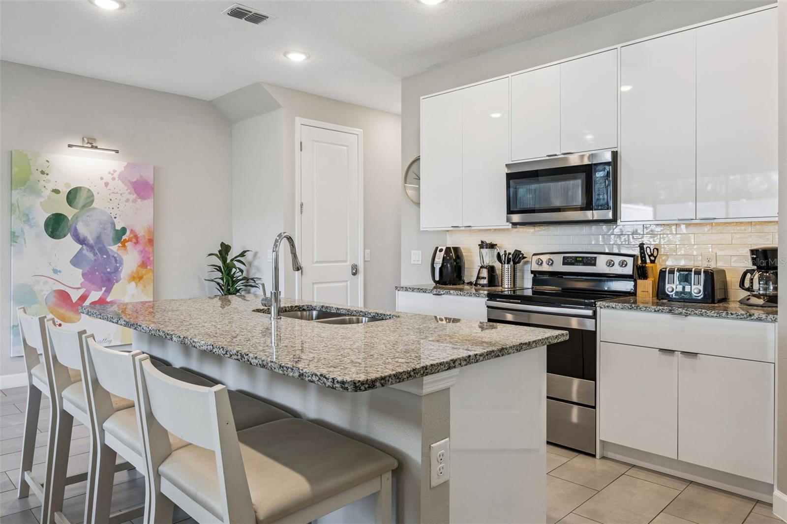 Image 10 of 55 For 8008 Formosa Valley Place