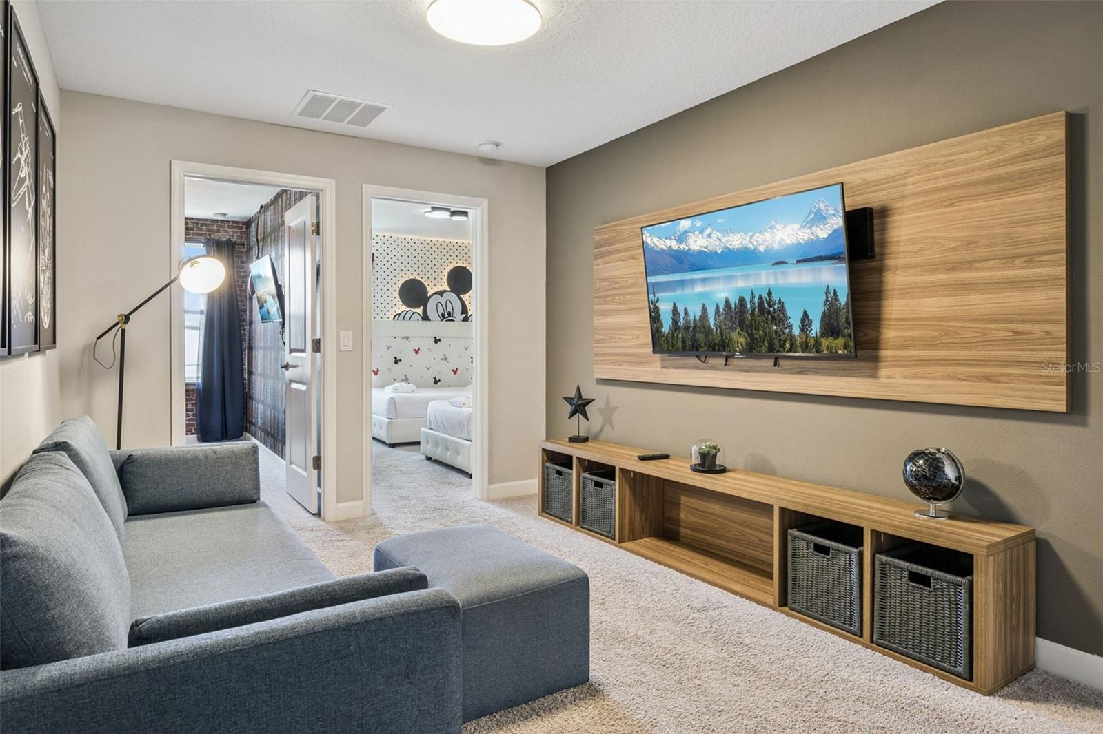 Image 13 of 55 For 8008 Formosa Valley Place