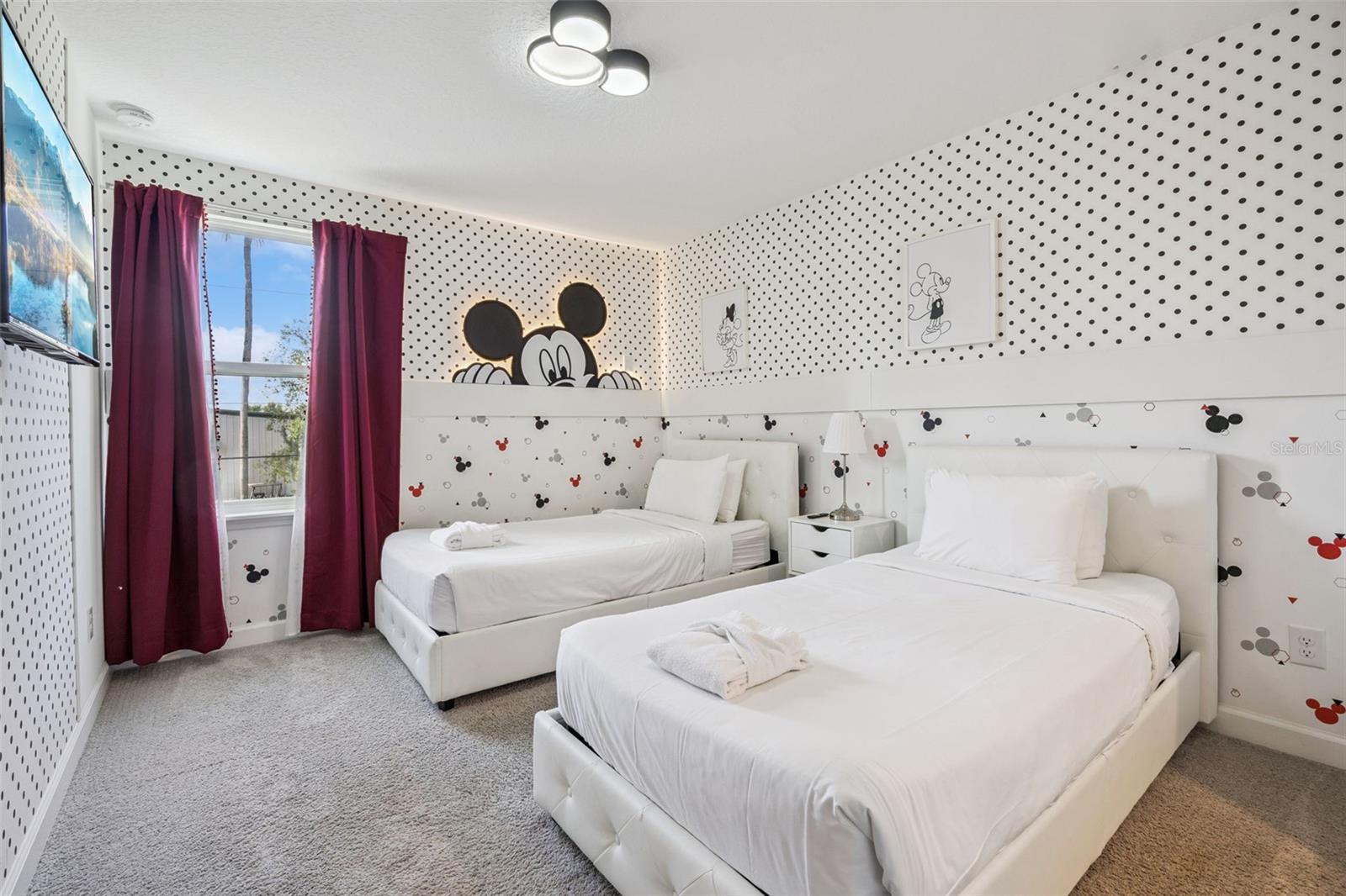 Image 20 of 55 For 8008 Formosa Valley Place