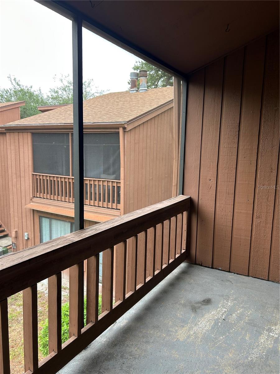 Image 25 of 30 For 958 Michigan Street B