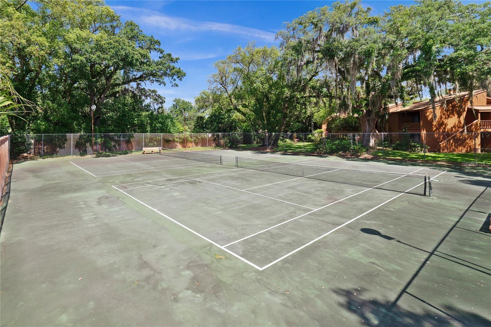 Image 28 of 30 For 958 Michigan Street B