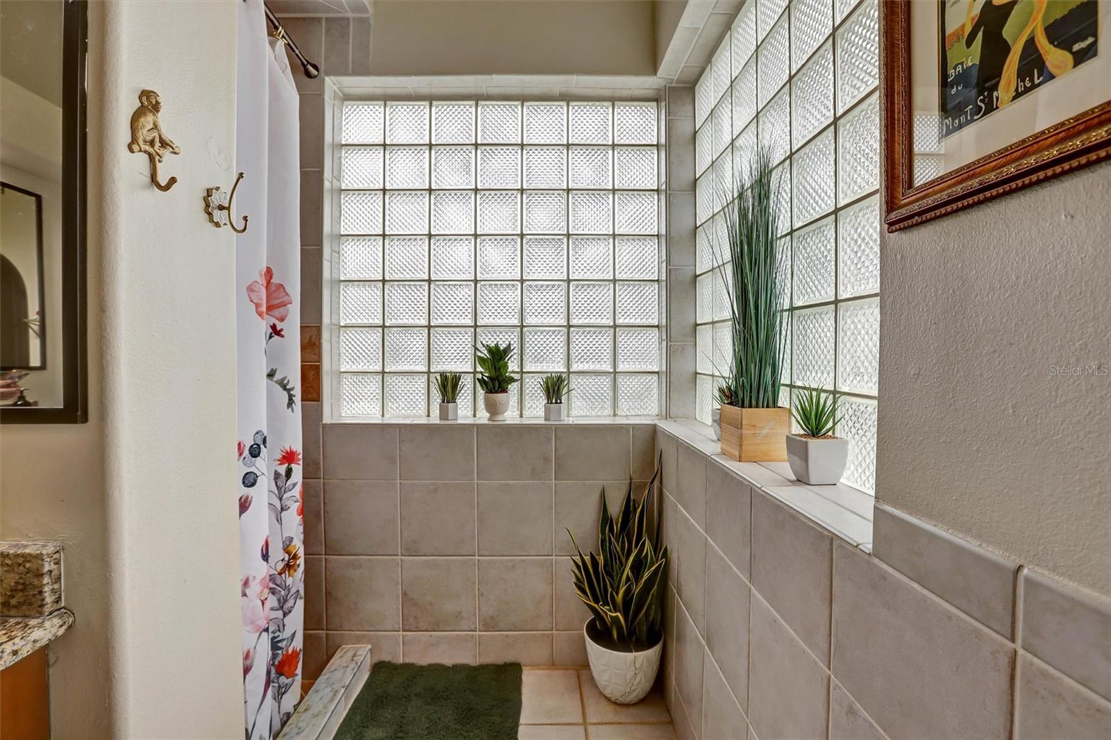 Image 31 of 38 For 2460 Lielasus Drive