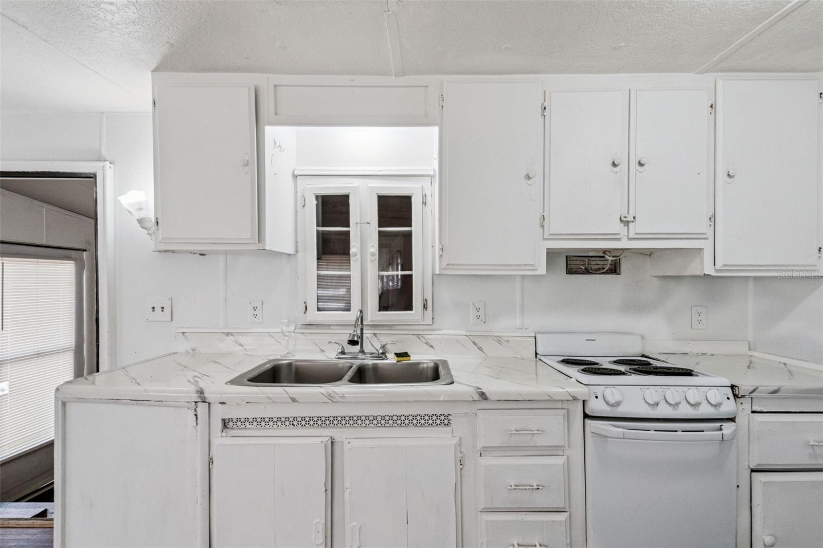 Image 15 of 18 For 3000 Clarcona Road 623