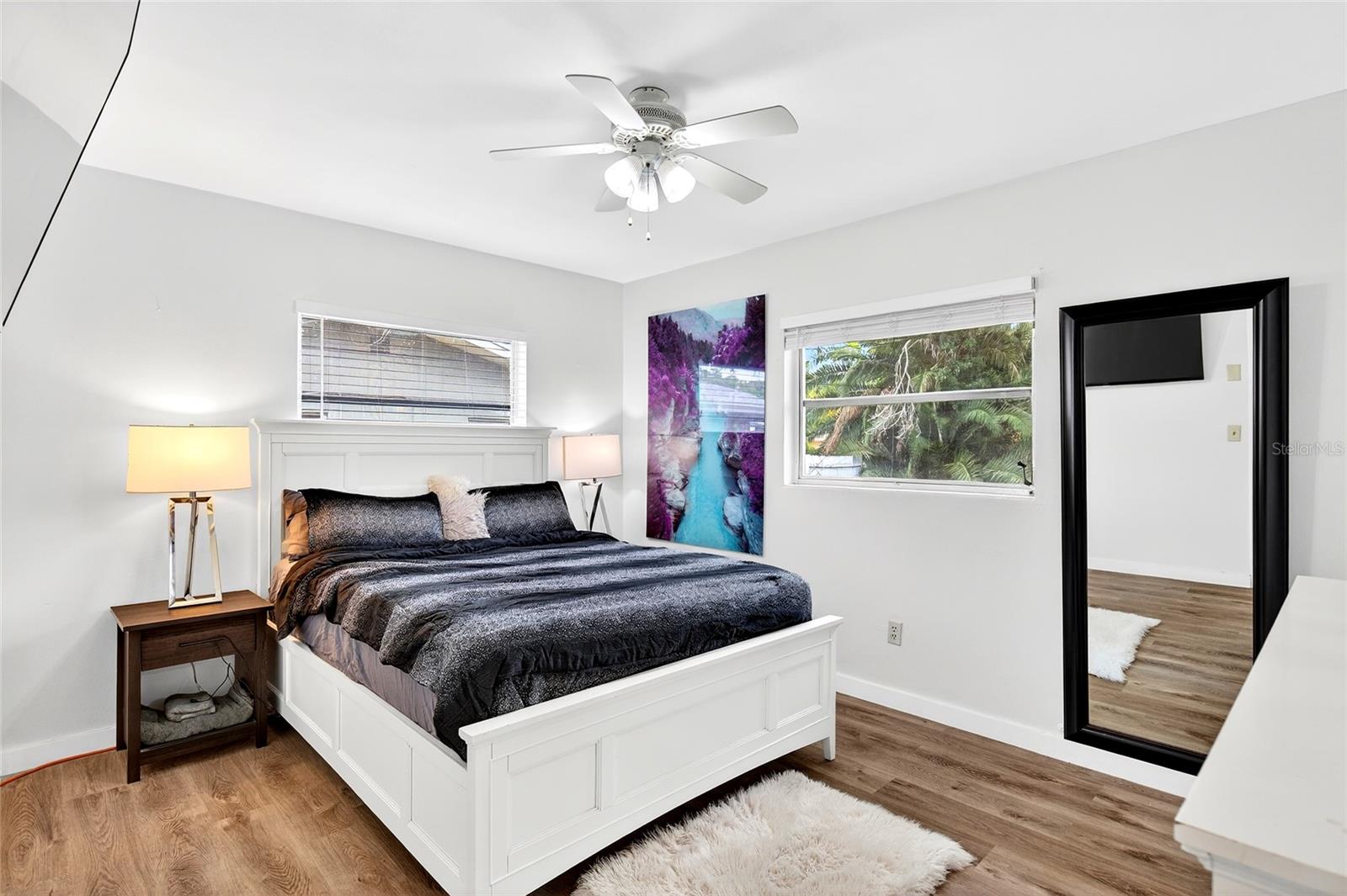 Image 10 of 18 For 1565 Evergreen Avenue