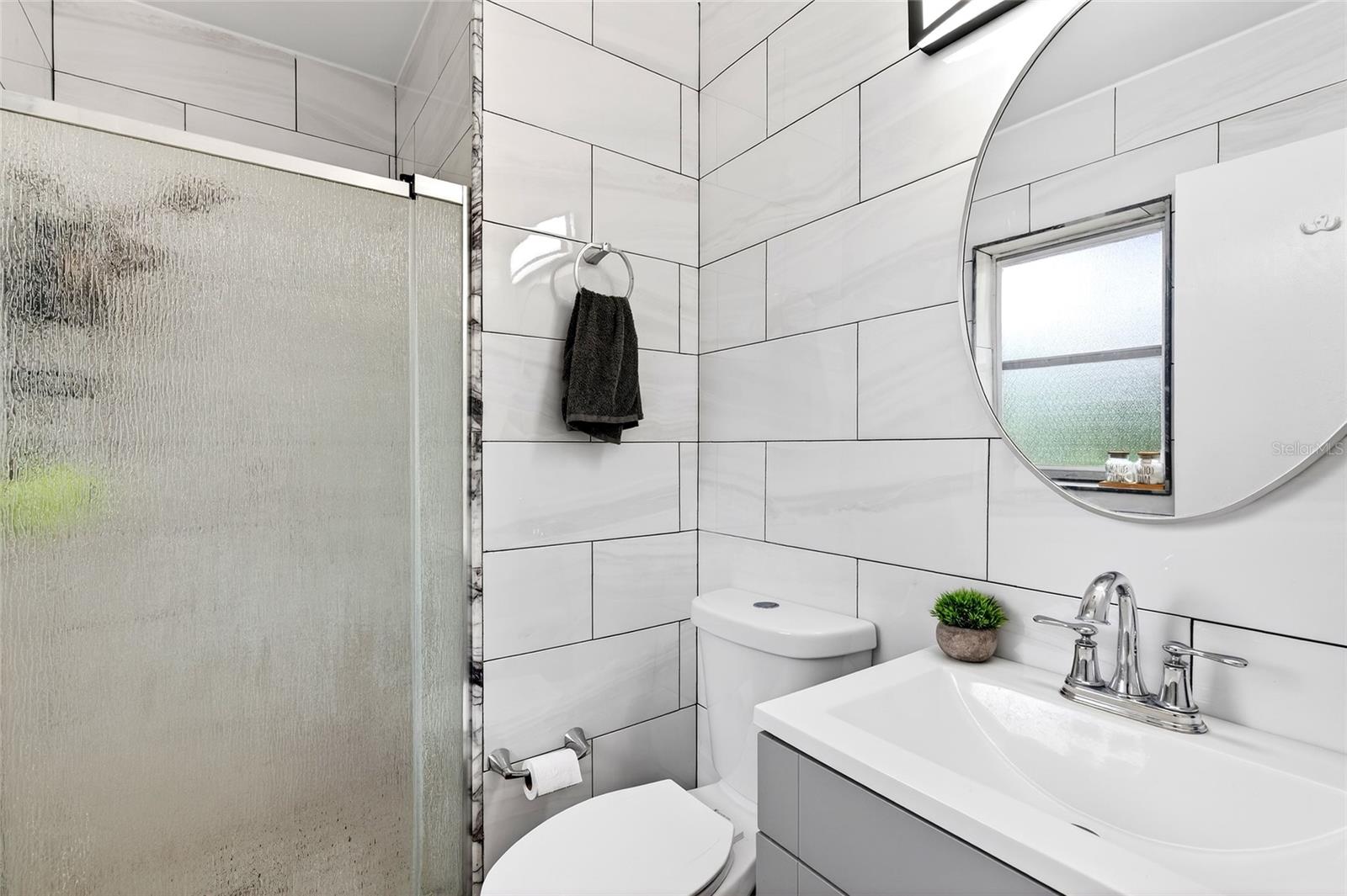 Image 12 of 18 For 1565 Evergreen Avenue