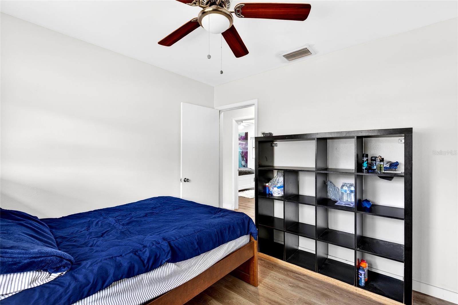 Image 15 of 18 For 1565 Evergreen Avenue