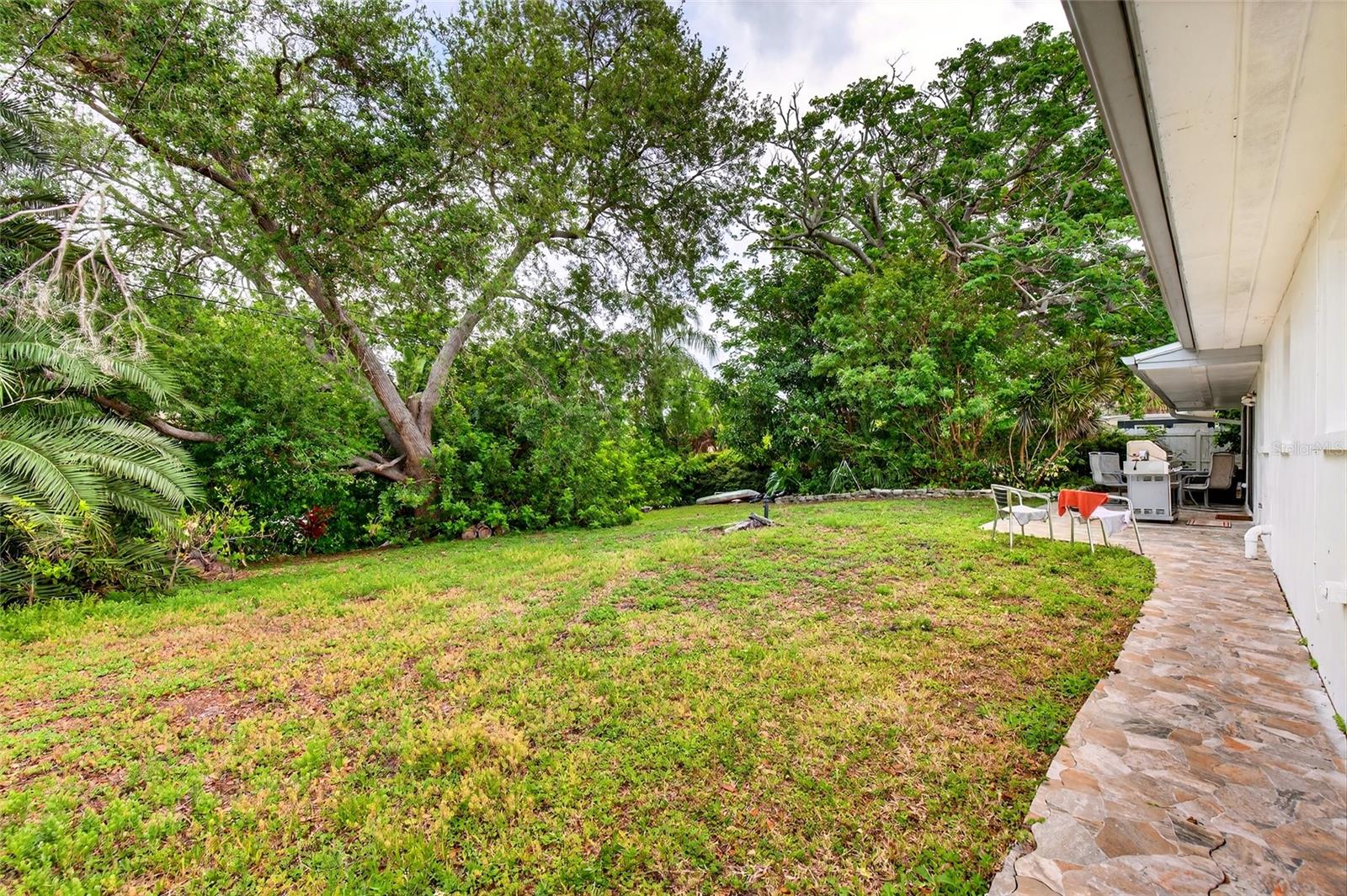 Image 17 of 18 For 1565 Evergreen Avenue