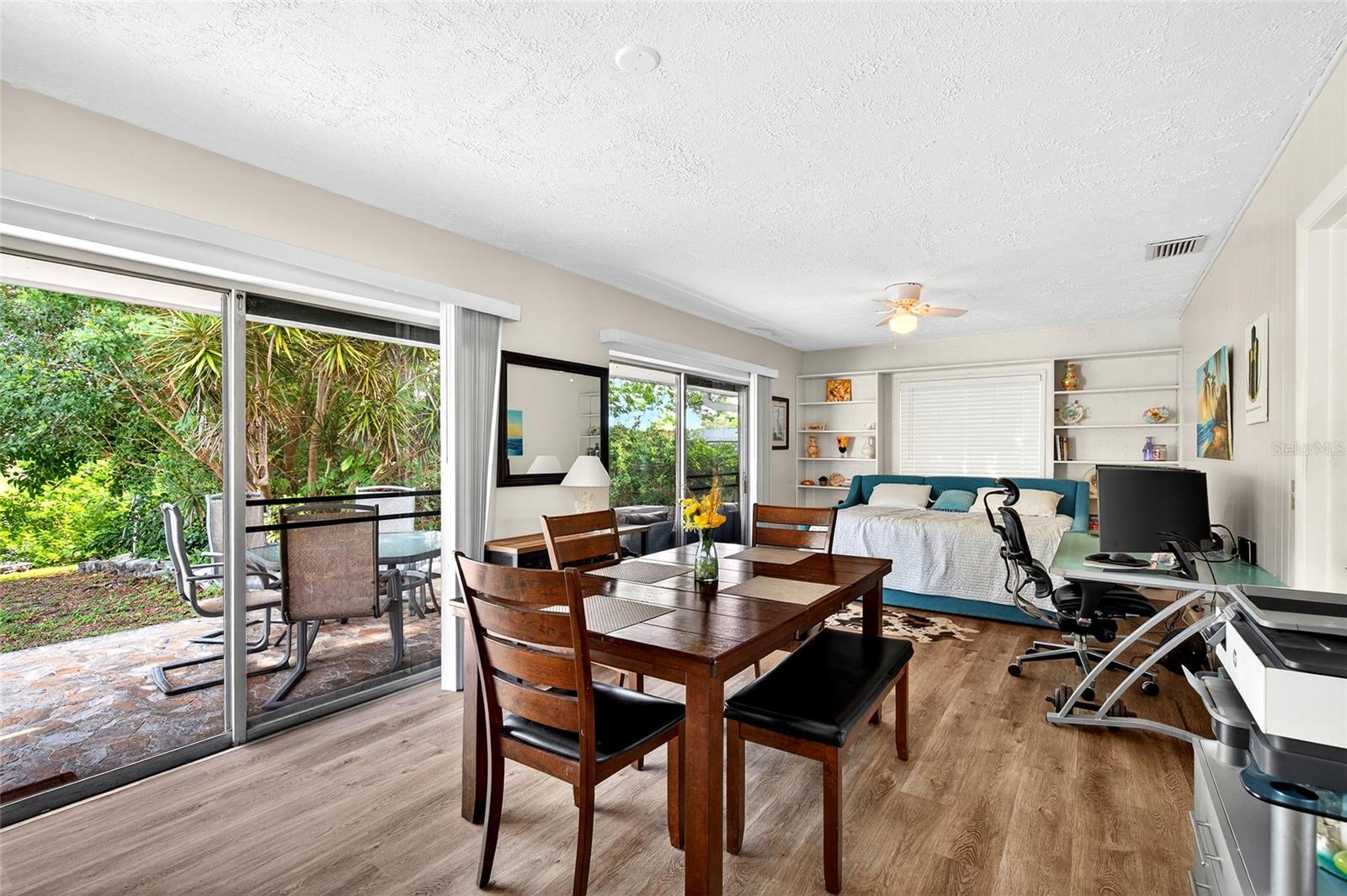 Image 3 of 18 For 1565 Evergreen Avenue