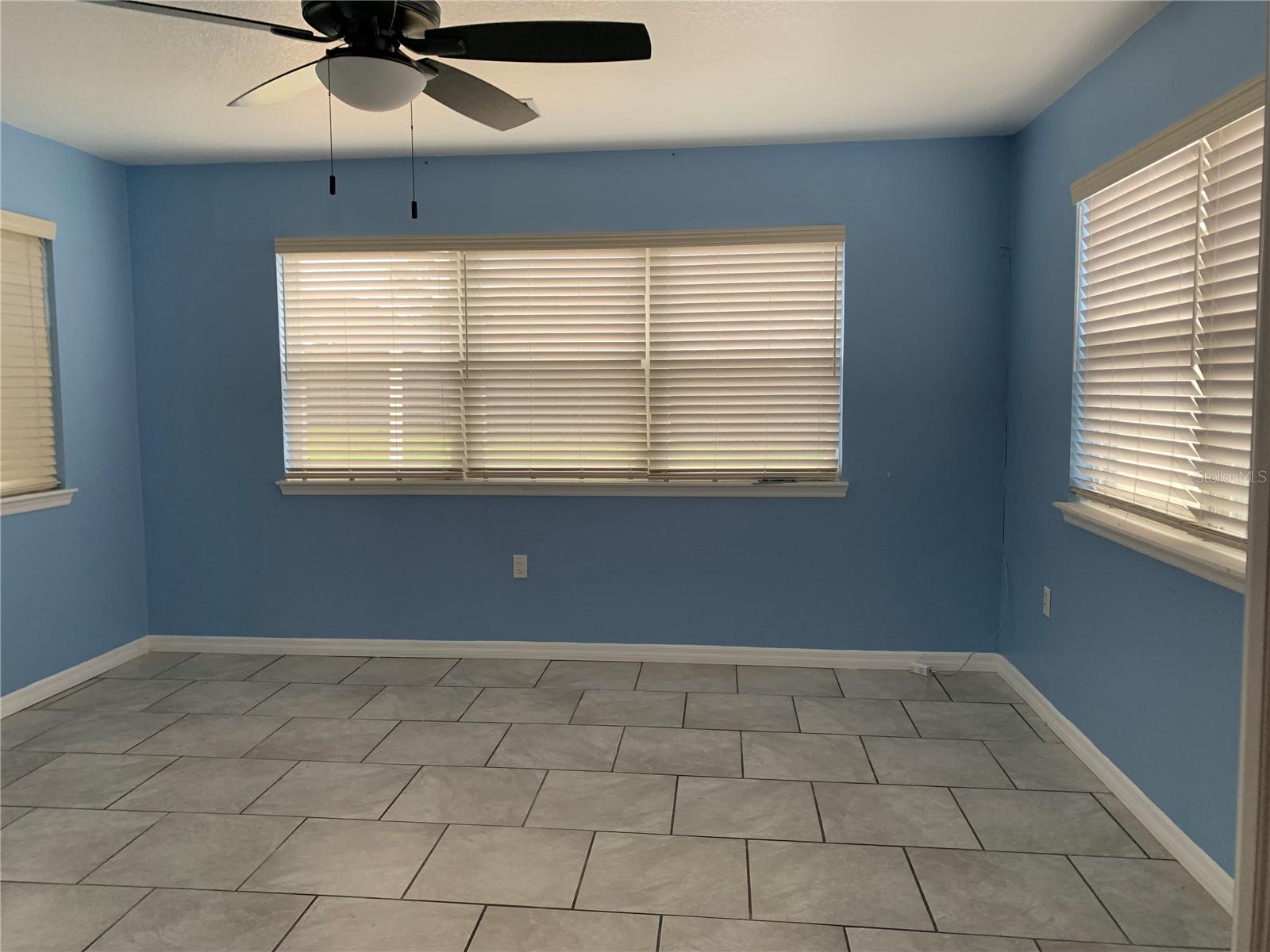 Image 13 of 28 For 1385 San Diego Court