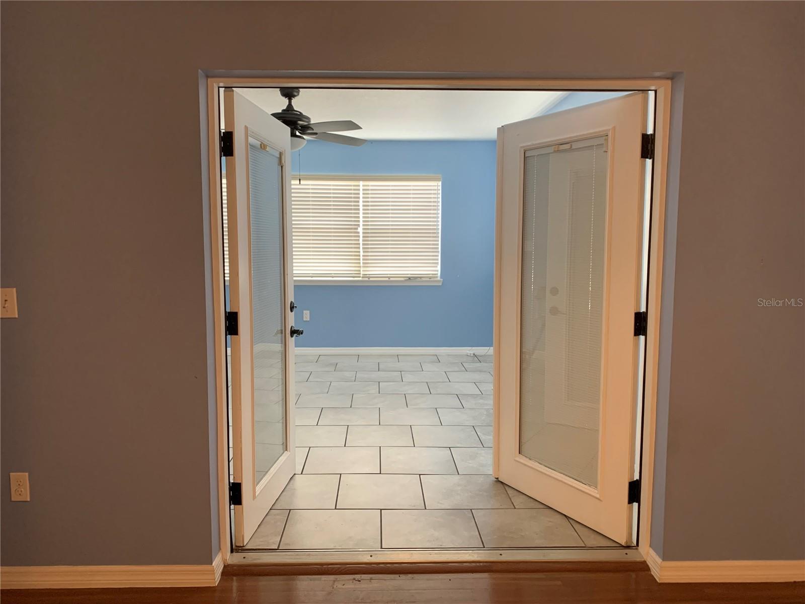 Image 16 of 28 For 1385 San Diego Court