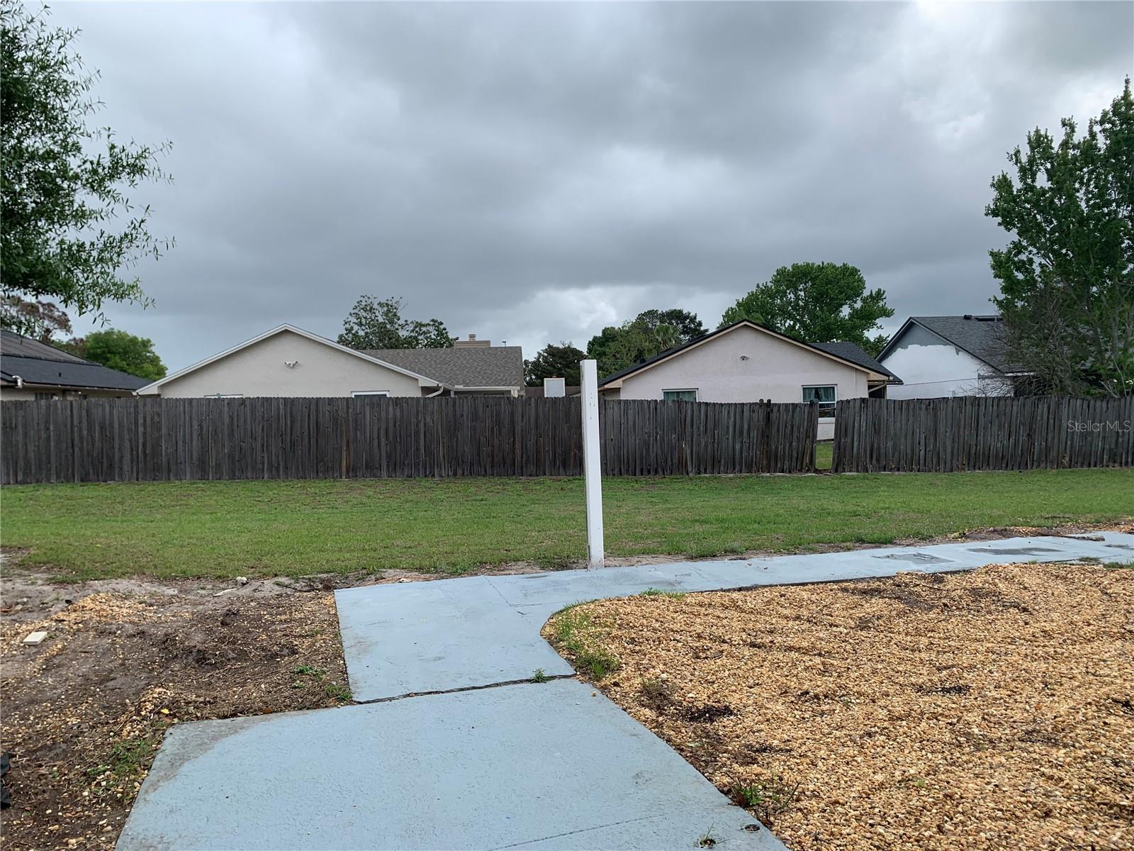 Image 19 of 28 For 1385 San Diego Court