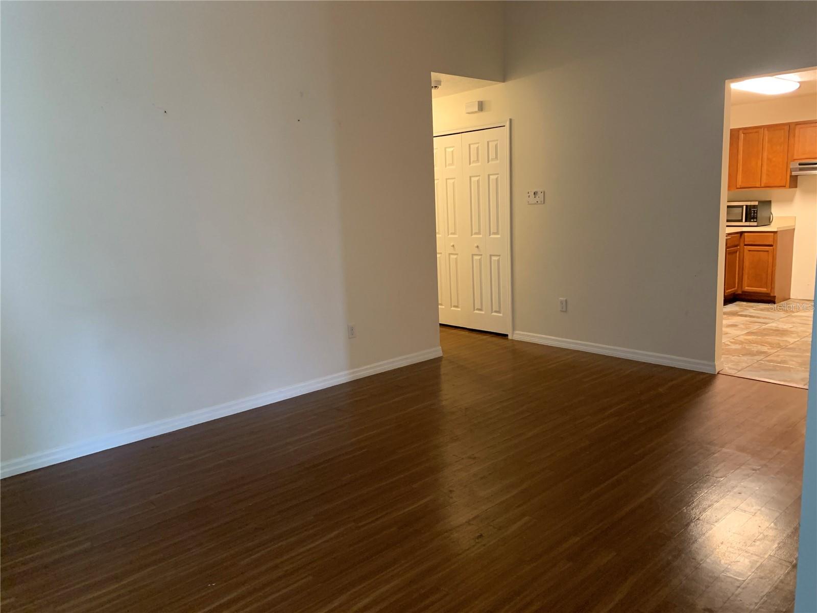 Image 7 of 28 For 1385 San Diego Court