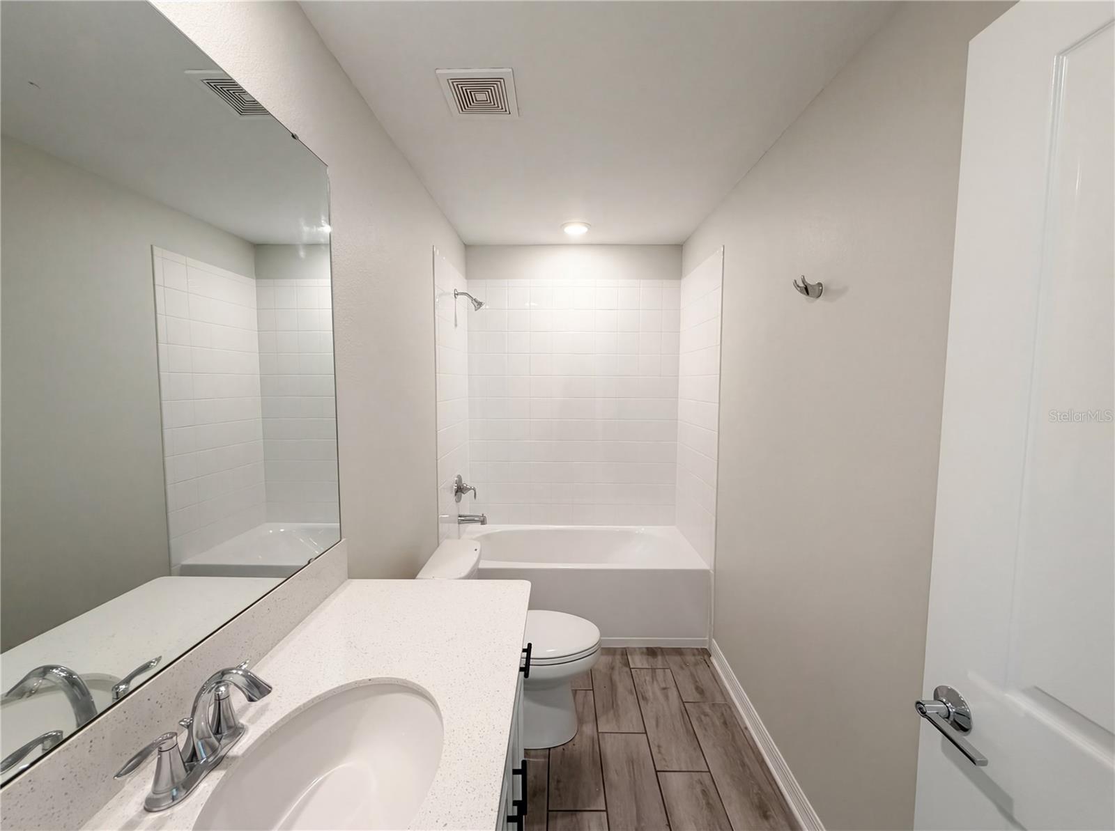 Image 18 of 23 For 5108 Tanzanite Drive