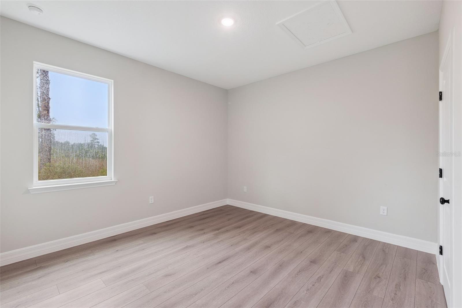 Image 13 of 52 For 42875 Honeysuckle Street