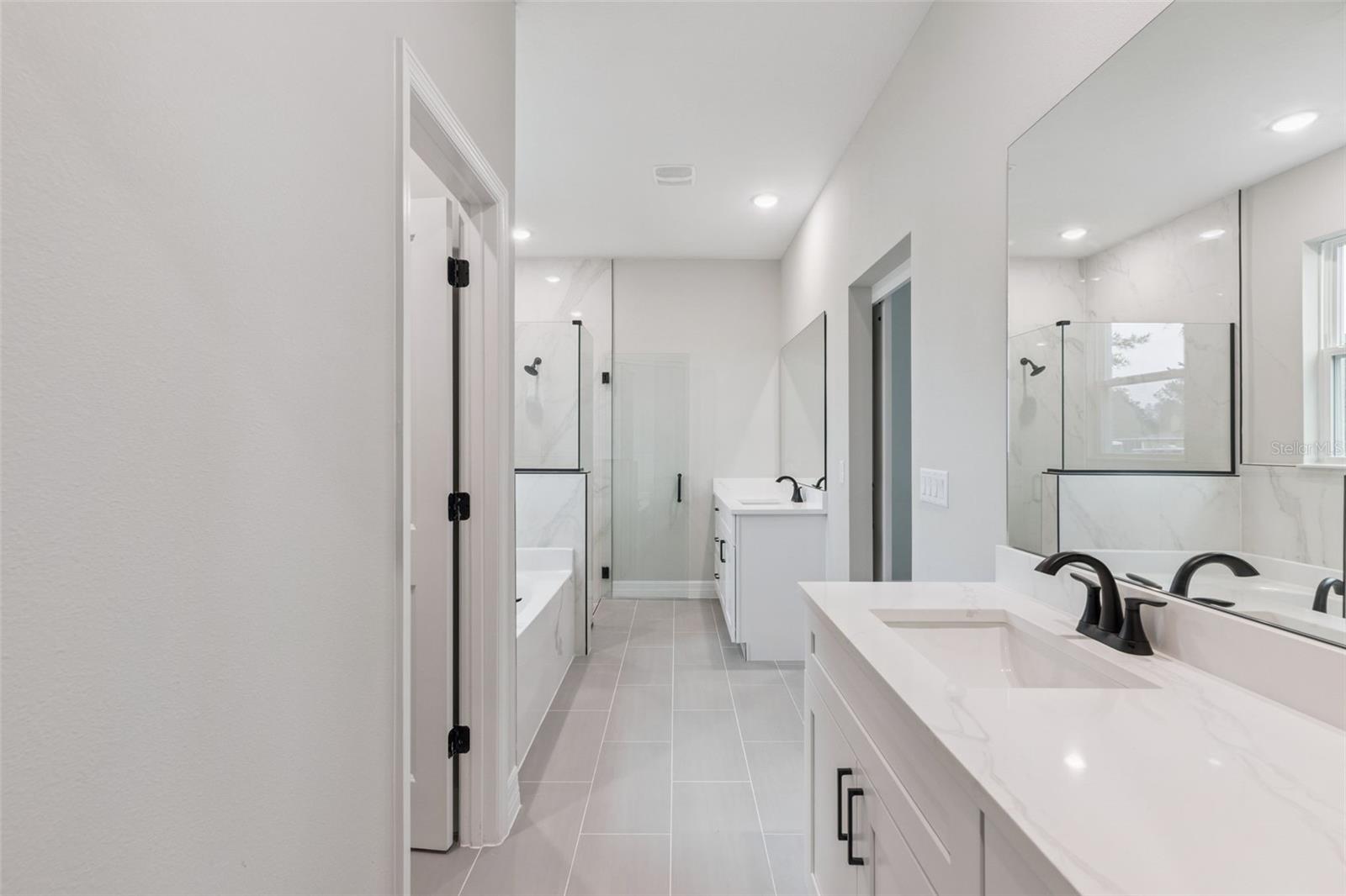 Image 17 of 52 For 42875 Honeysuckle Street