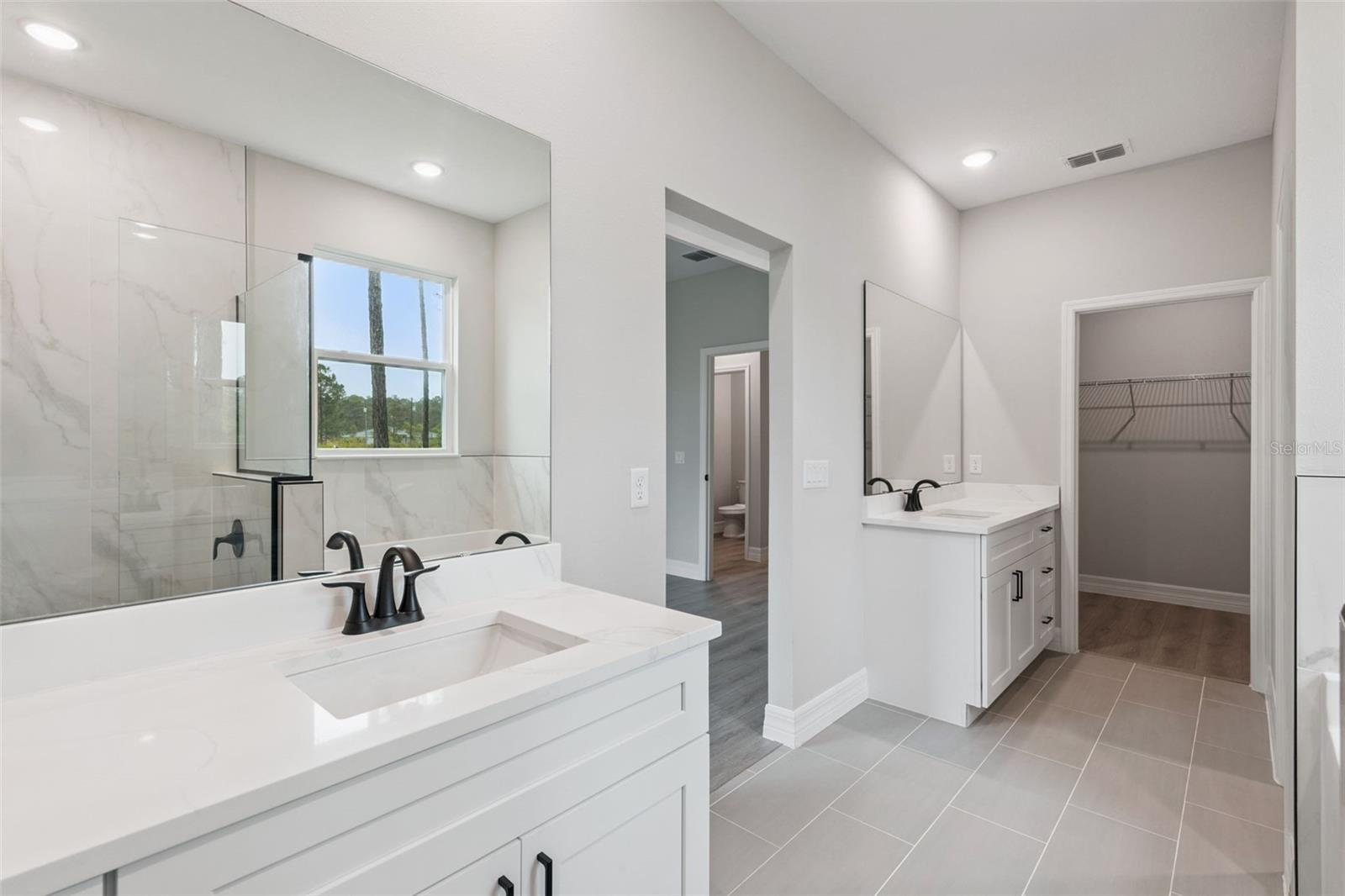 Image 18 of 52 For 42875 Honeysuckle Street