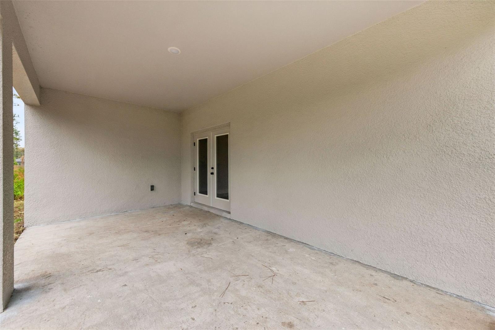 Image 24 of 52 For 42875 Honeysuckle Street