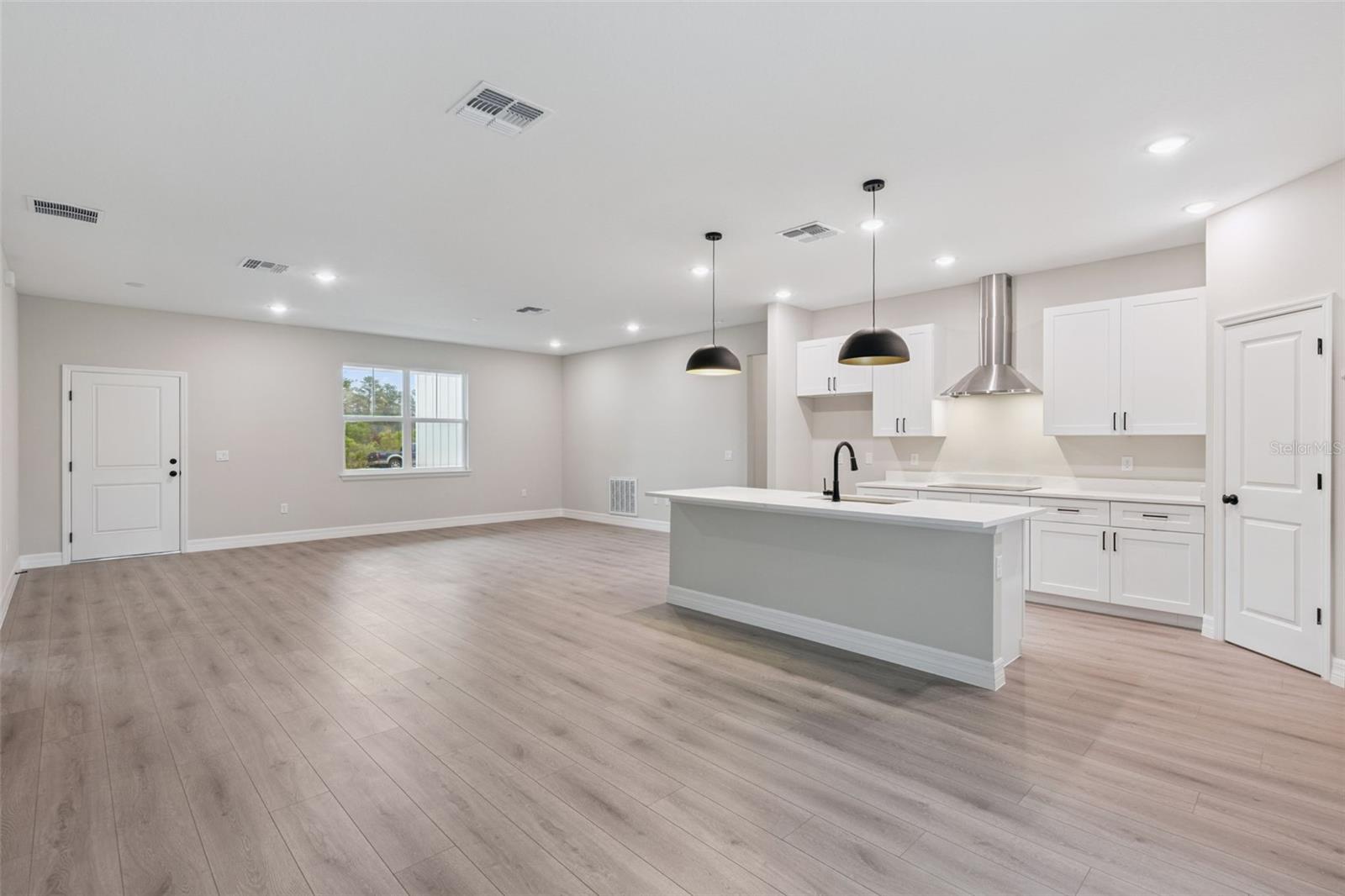 Image 4 of 52 For 42875 Honeysuckle Street