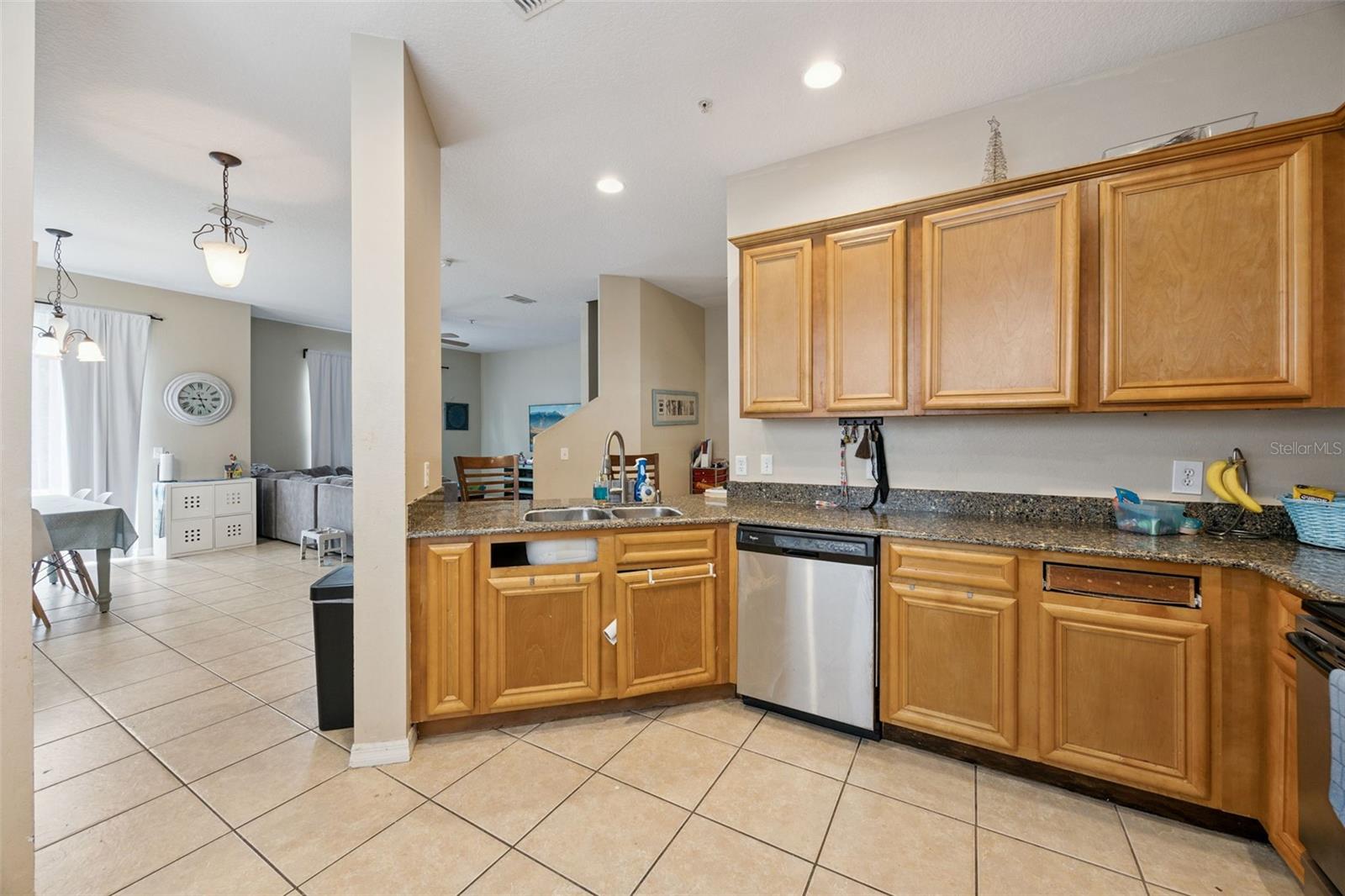 Image 13 of 28 For 15316 Oak Apple Court B