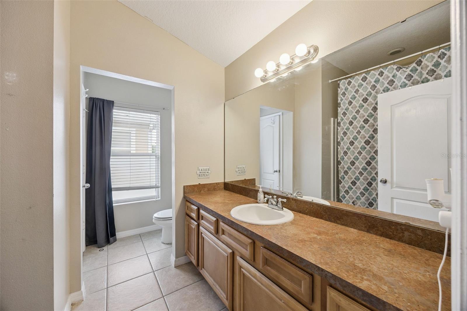 Image 22 of 28 For 15316 Oak Apple Court B