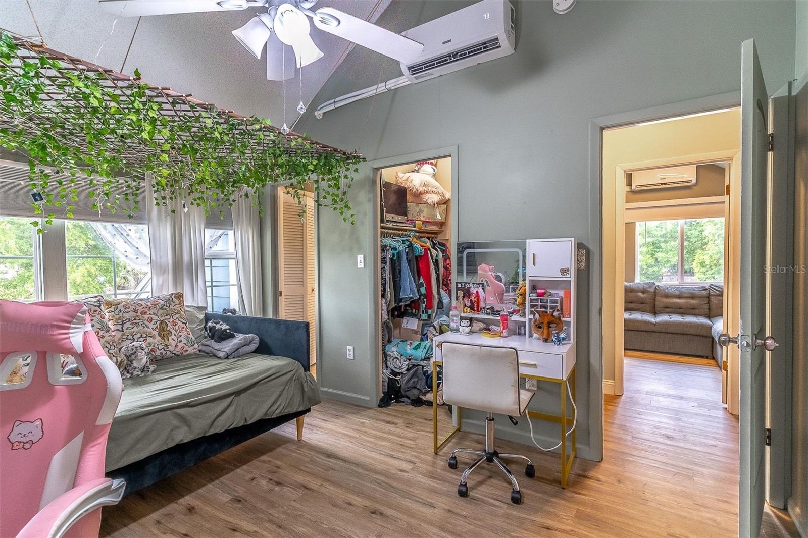 Image 19 of 39 For 1319 Summertree Court