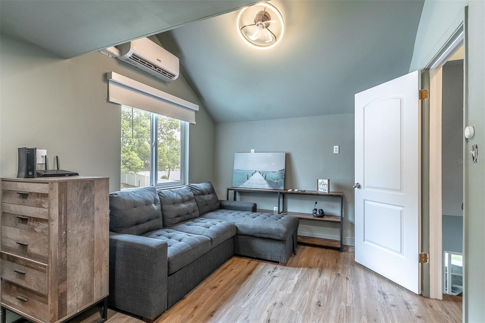 Image 24 of 39 For 1319 Summertree Court