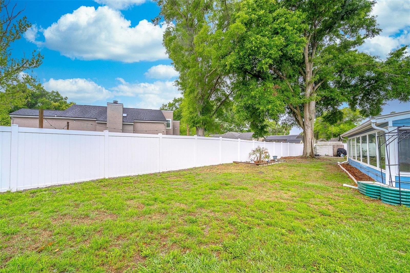 Image 38 of 39 For 1319 Summertree Court