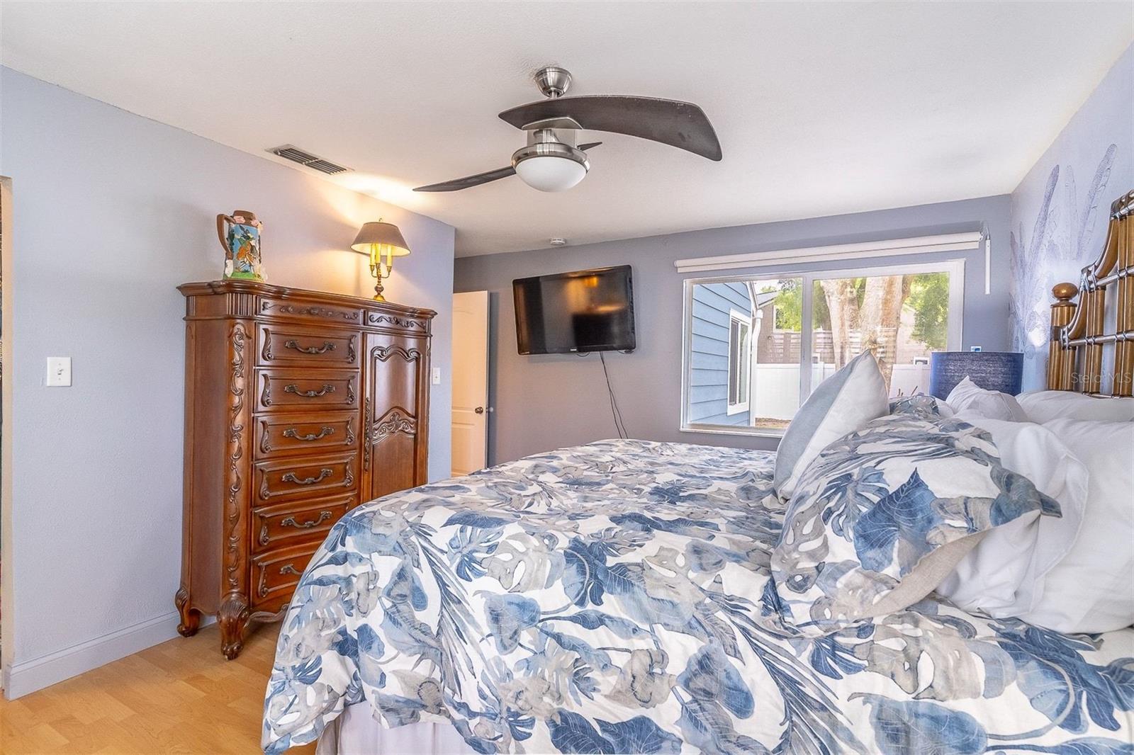 Image 9 of 39 For 1319 Summertree Court