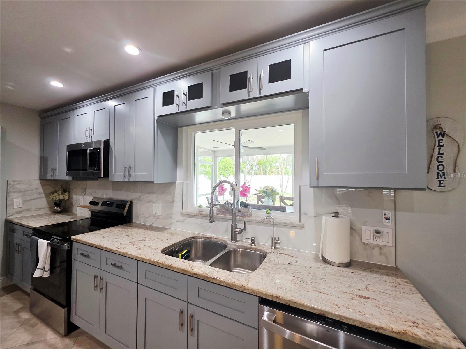 Image 16 of 48 For 3435 Overlook Drive Ne