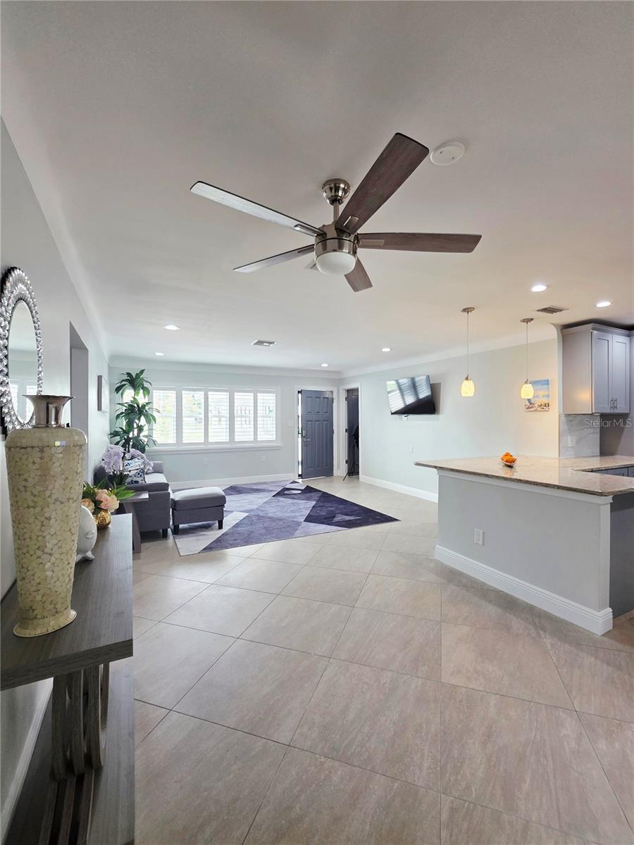 Image 18 of 48 For 3435 Overlook Drive Ne