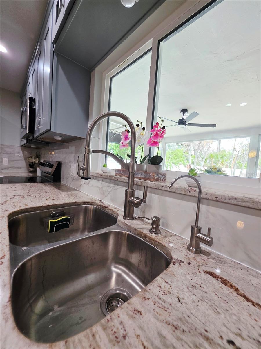 Image 22 of 48 For 3435 Overlook Drive Ne