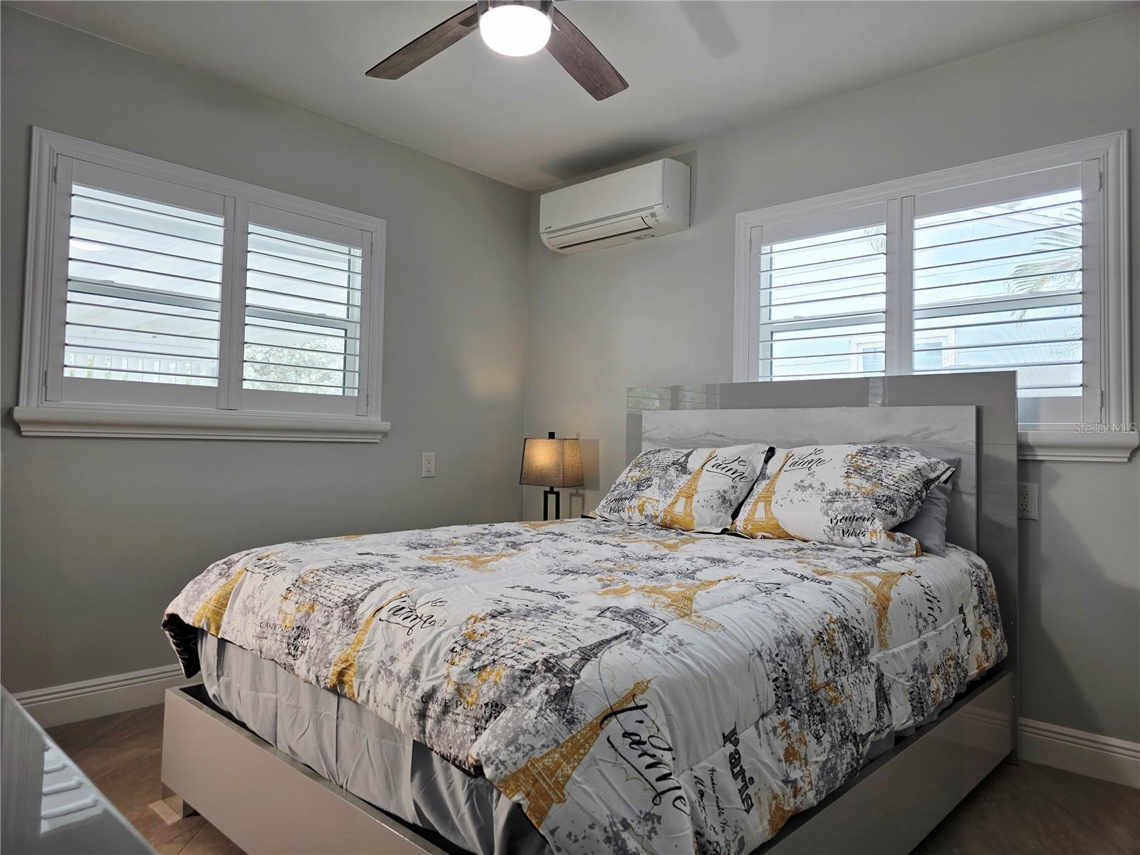 Image 29 of 48 For 3435 Overlook Drive Ne