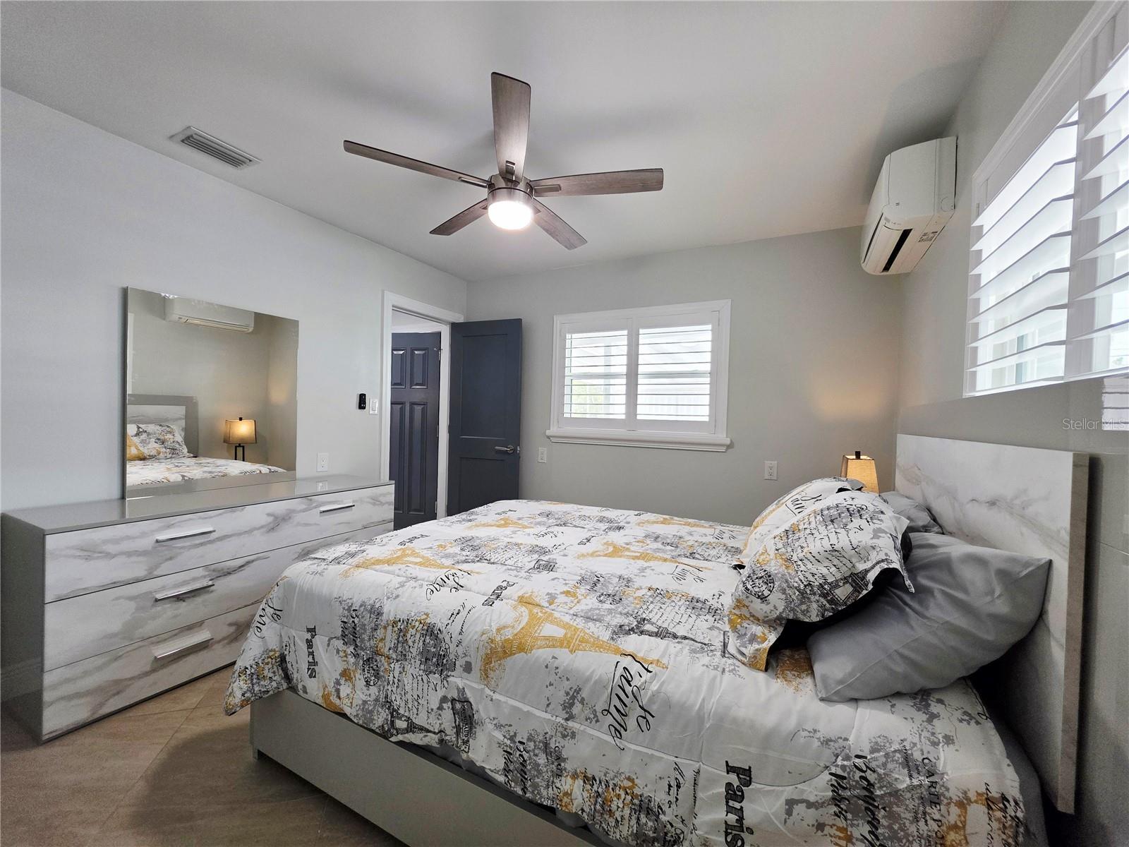 Image 30 of 48 For 3435 Overlook Drive Ne