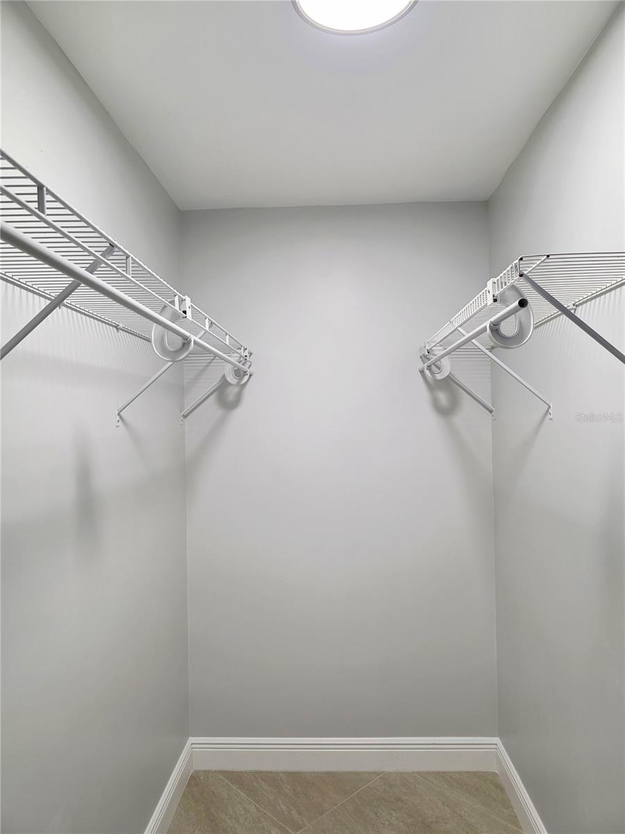 Image 36 of 48 For 3435 Overlook Drive Ne