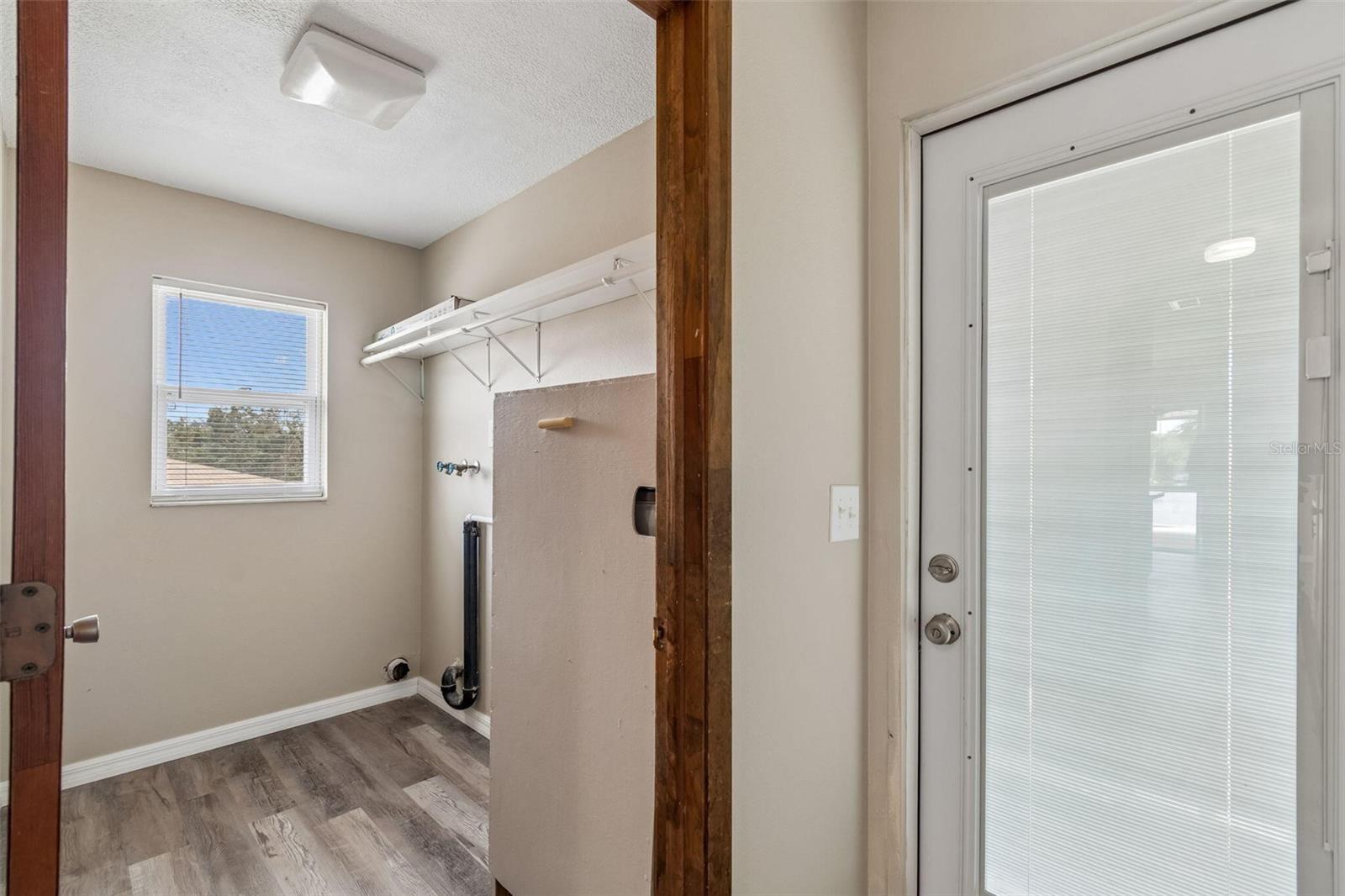 Image 59 of 98 For 14539 Coffey Lane