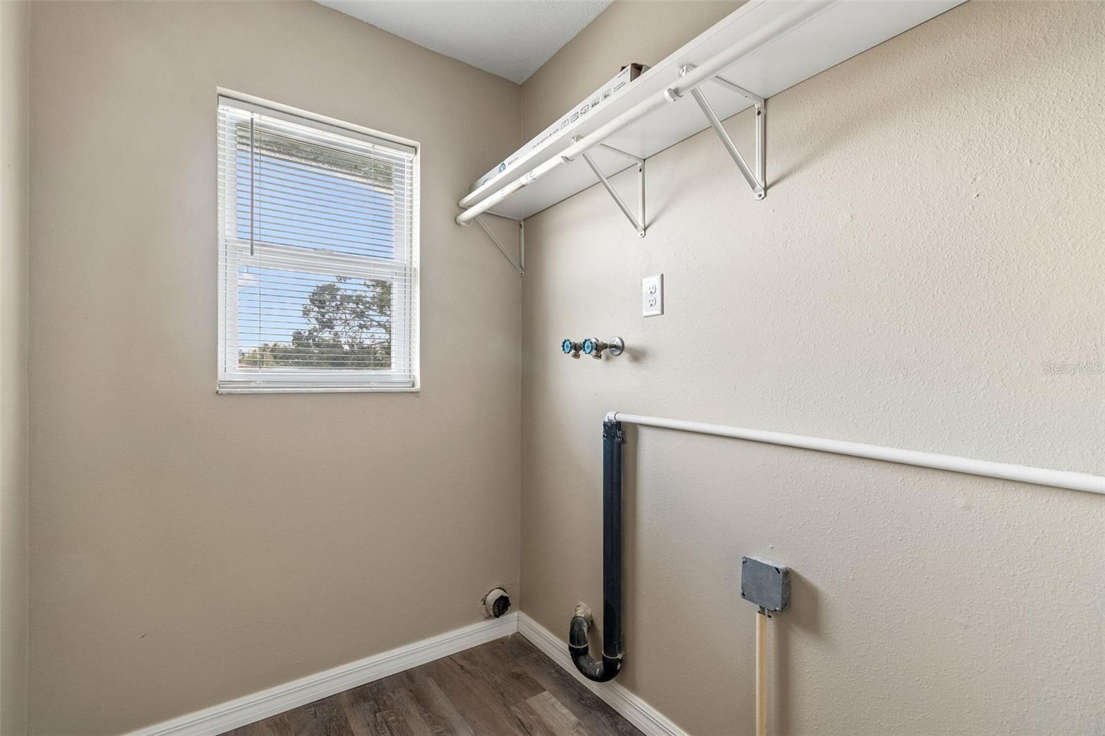 Image 60 of 98 For 14539 Coffey Lane