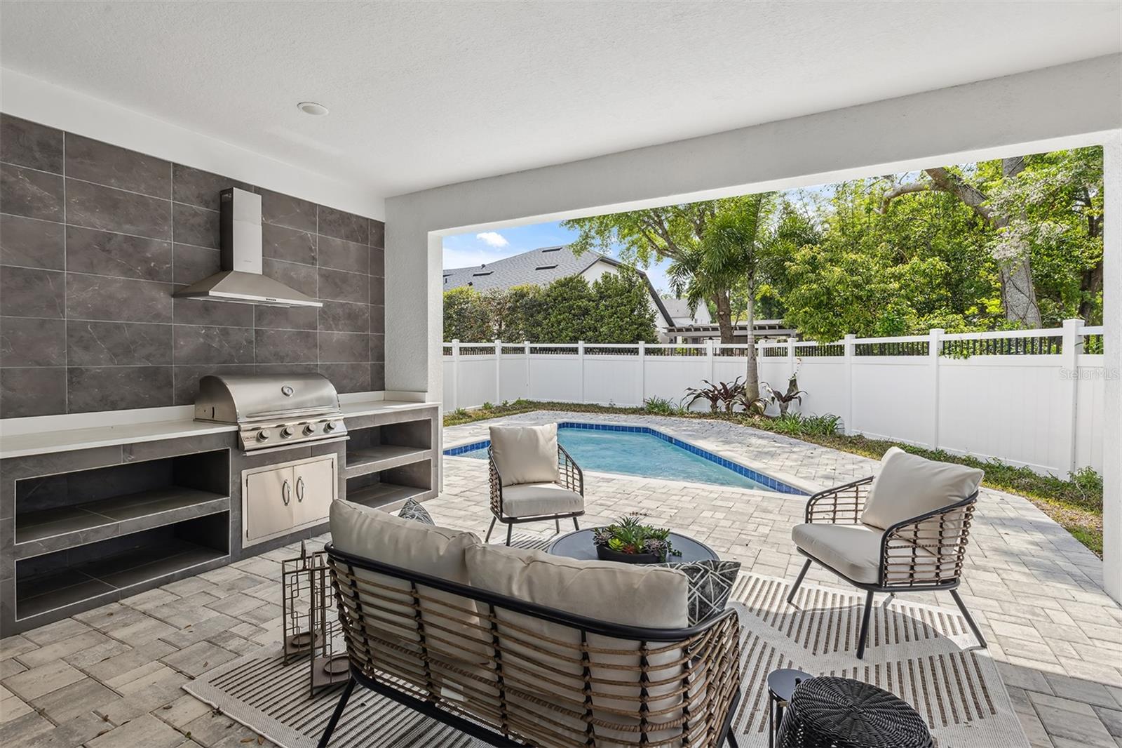 Image 17 of 31 For 2408 Lafayette Avenue