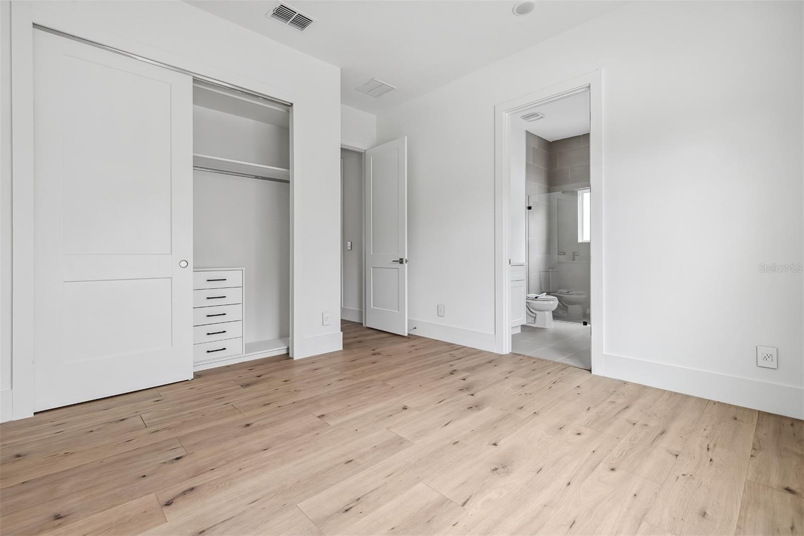 Image 23 of 31 For 2408 Lafayette Avenue