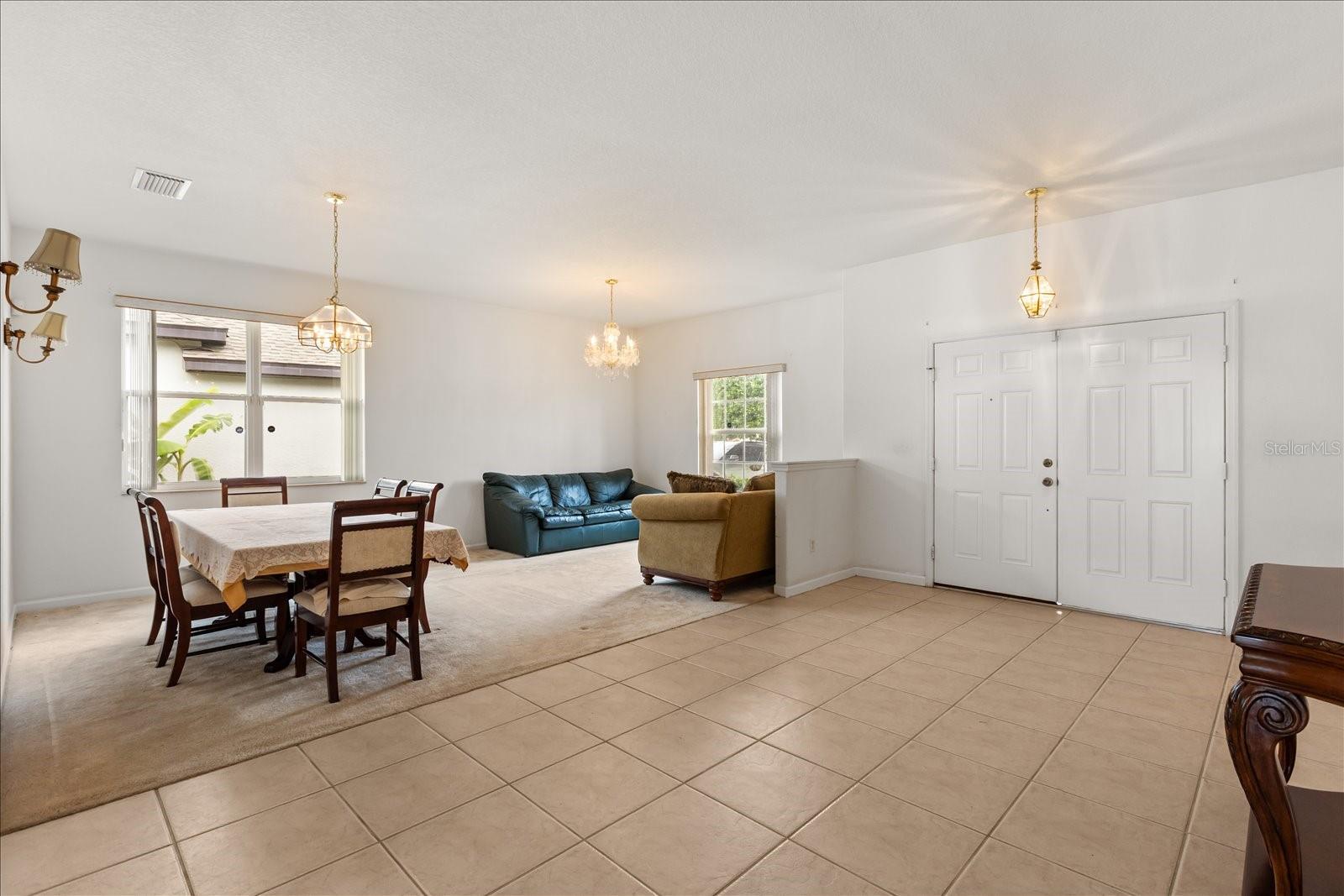 Image 4 of 38 For 2979 White Cedar Circle