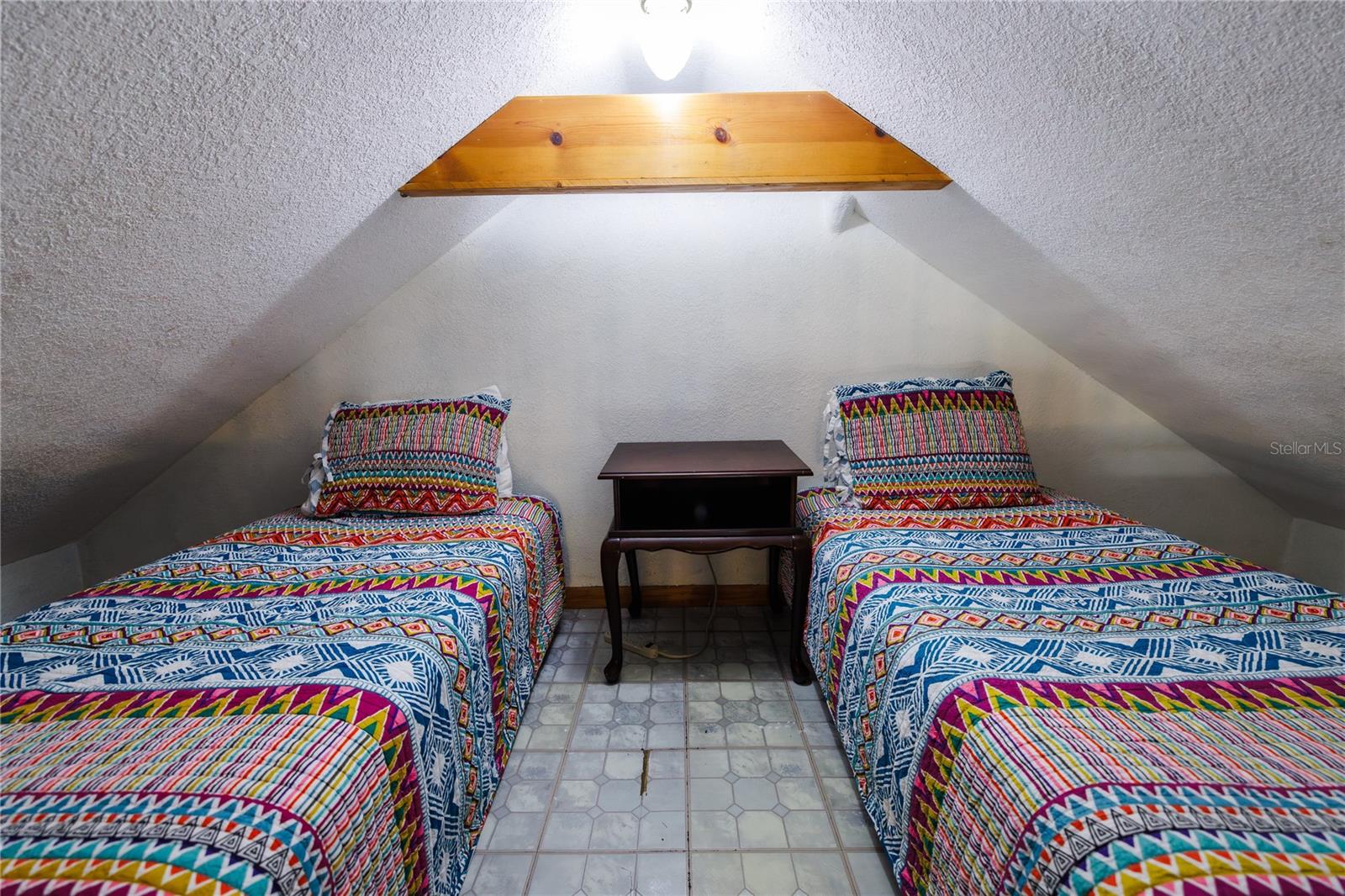 Image 16 of 100 For 215 French Avenue