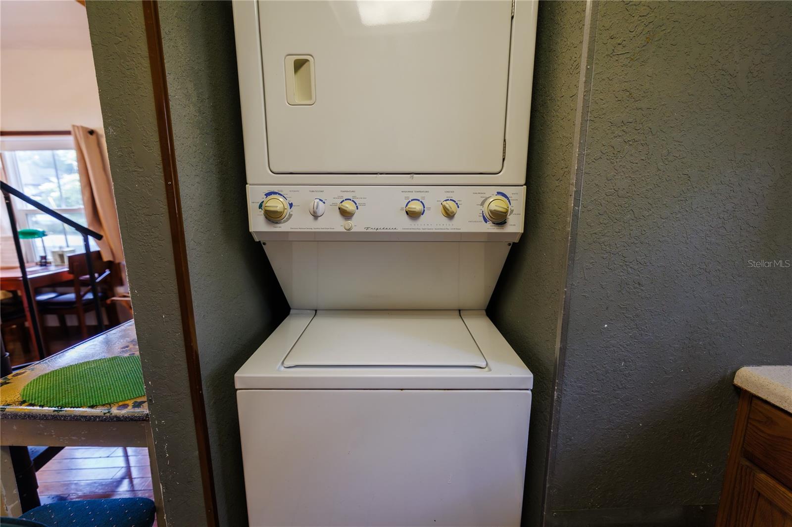 Image 17 of 100 For 215 French Avenue