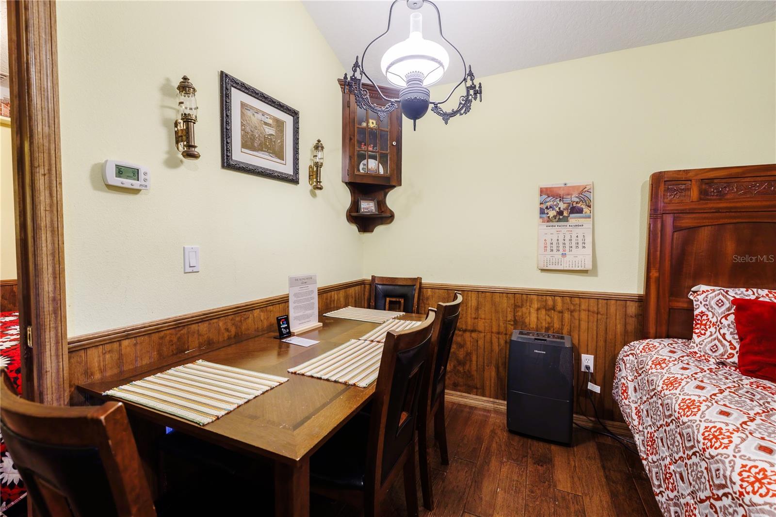 Image 25 of 100 For 215 French Avenue