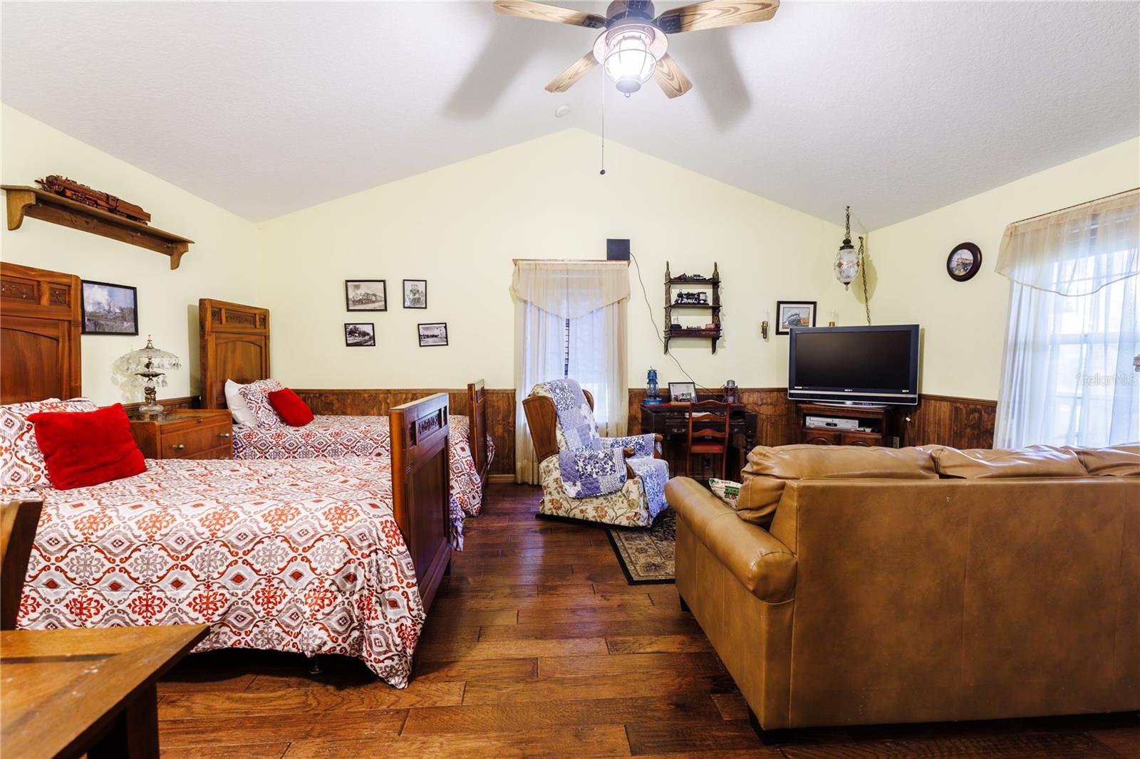 Image 29 of 100 For 215 French Avenue