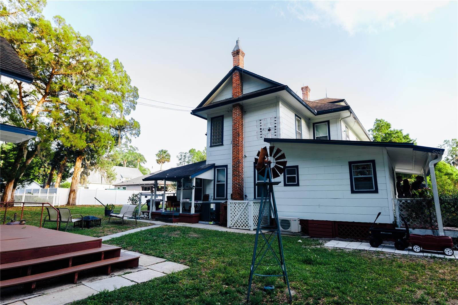 Image 3 of 100 For 215 French Avenue